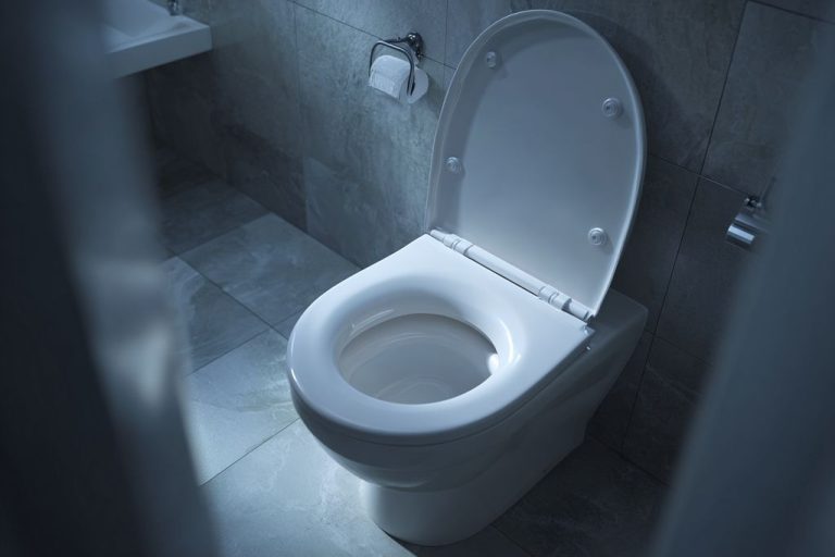 Installation WC à l’étage : comment gérer l’évacuation ?